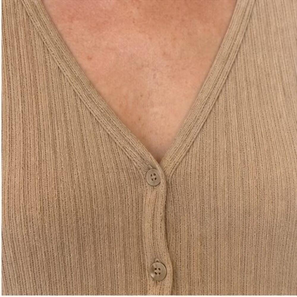 Camel Button Blouse - Picture 4 of 6
